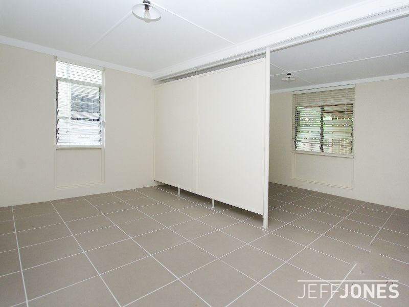 23 Thomas Street, Greenslopes QLD 4120