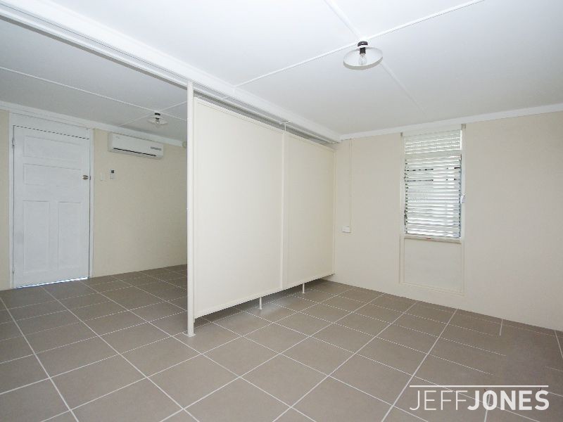 23 Thomas Street, Greenslopes QLD 4120