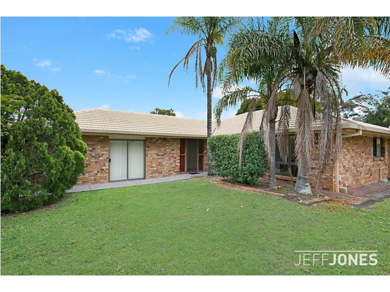 33 Briarwood Street, Carindale QLD 4152