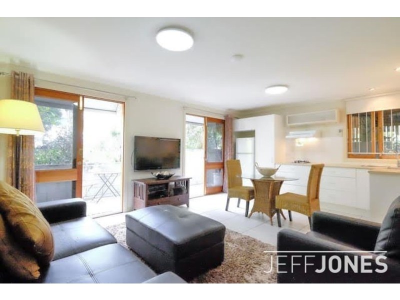 118 Ridge Street, Greenslopes QLD 4120