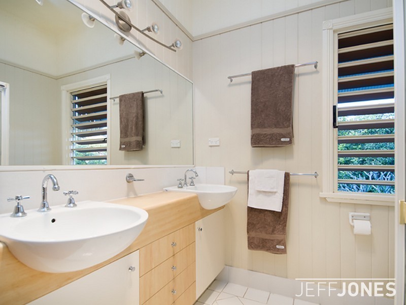 118 Ridge Street, Greenslopes QLD 4120