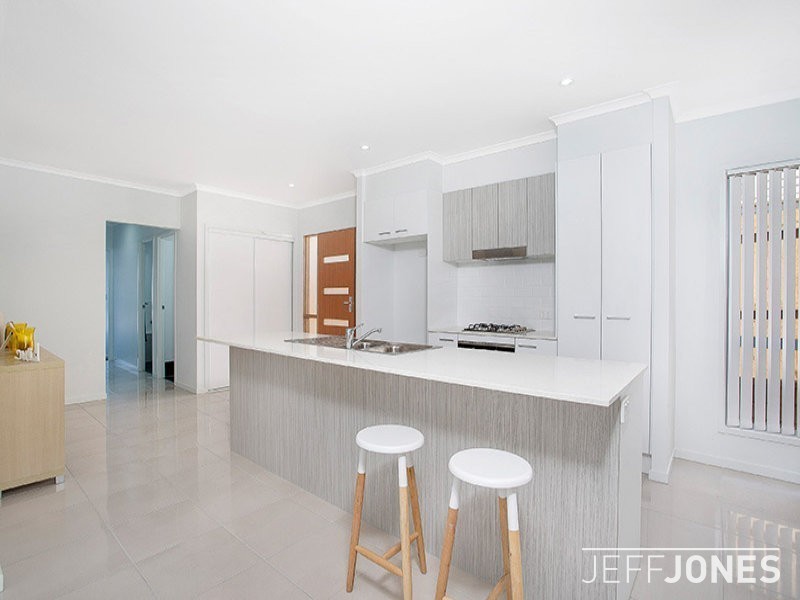 31 Coralie Avenue, Wynnum West QLD 4178