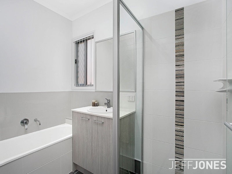 31 Coralie Avenue, Wynnum West QLD 4178