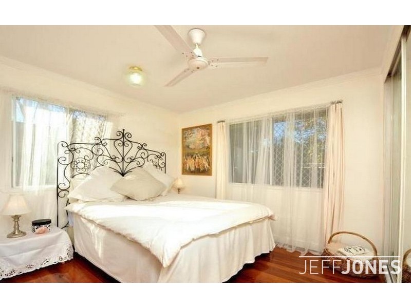 8 Badminton Street, Mount Gravatt East QLD 4122