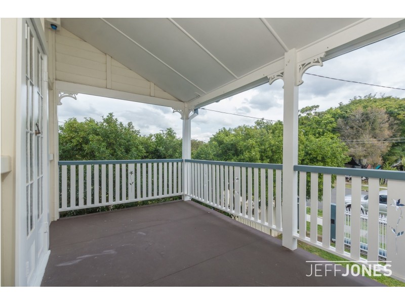 21 Landsdowne Street, Coorparoo QLD 4151