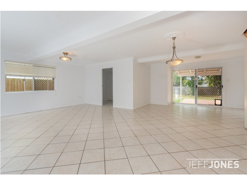 21 Landsdowne Street, Coorparoo QLD 4151