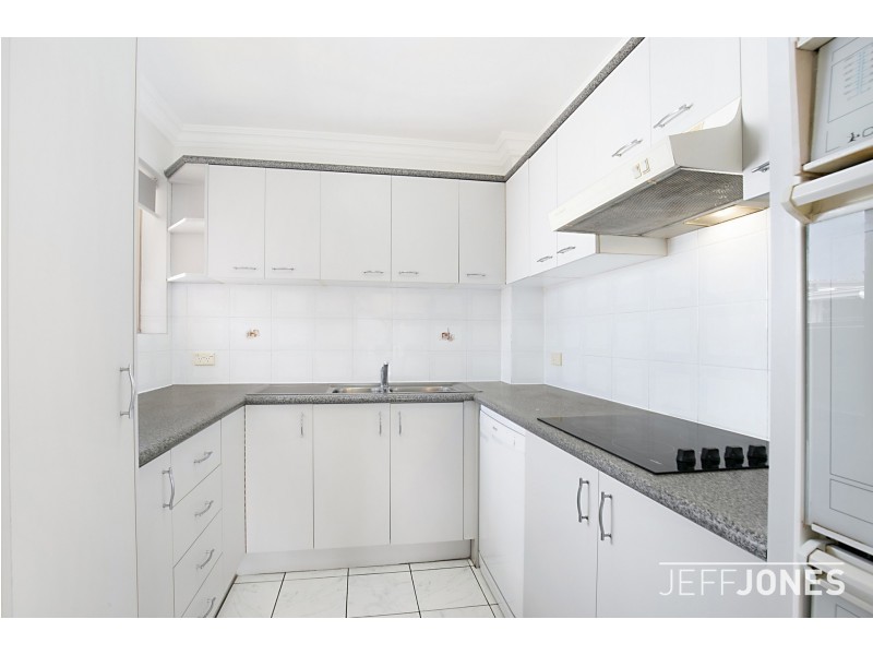 7/31 Crown Street, Holland Park West QLD 4121