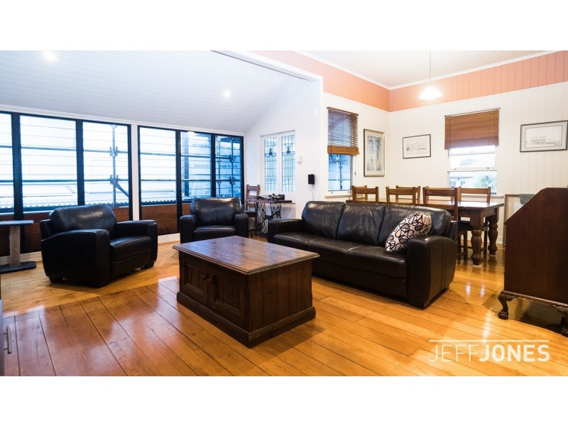 93 Pear Street, Greenslopes QLD 4120