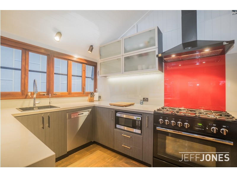 93 Pear Street, Greenslopes QLD 4120