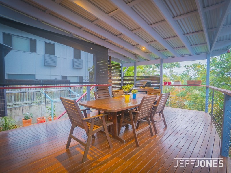 93 Pear Street, Greenslopes QLD 4120