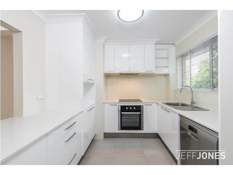2/35 Henry Street, Greenslopes QLD 4120