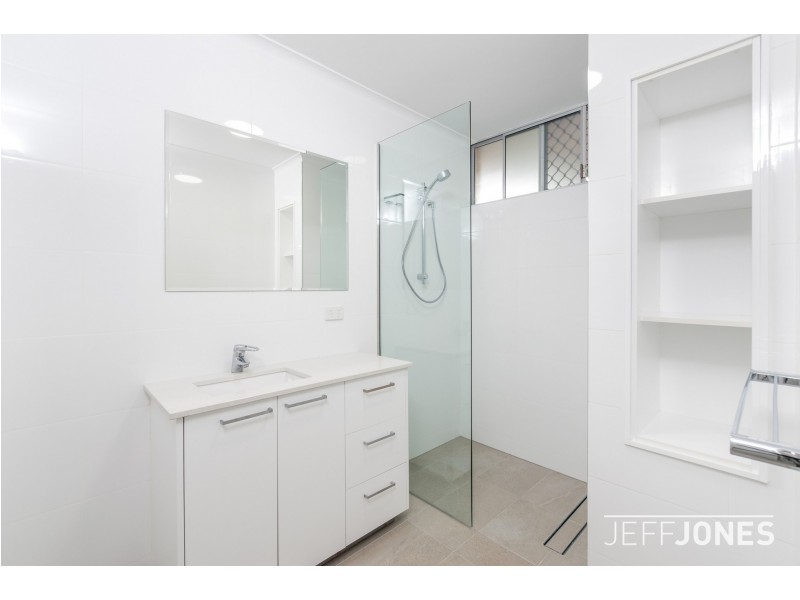 2/35 Henry Street, Greenslopes QLD 4120