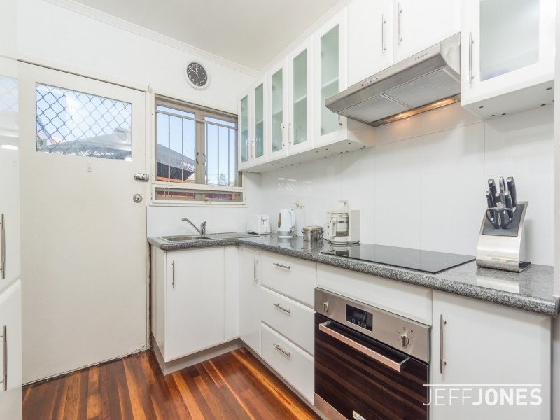 2/8 Boongall Road, Camp Hill QLD 4152