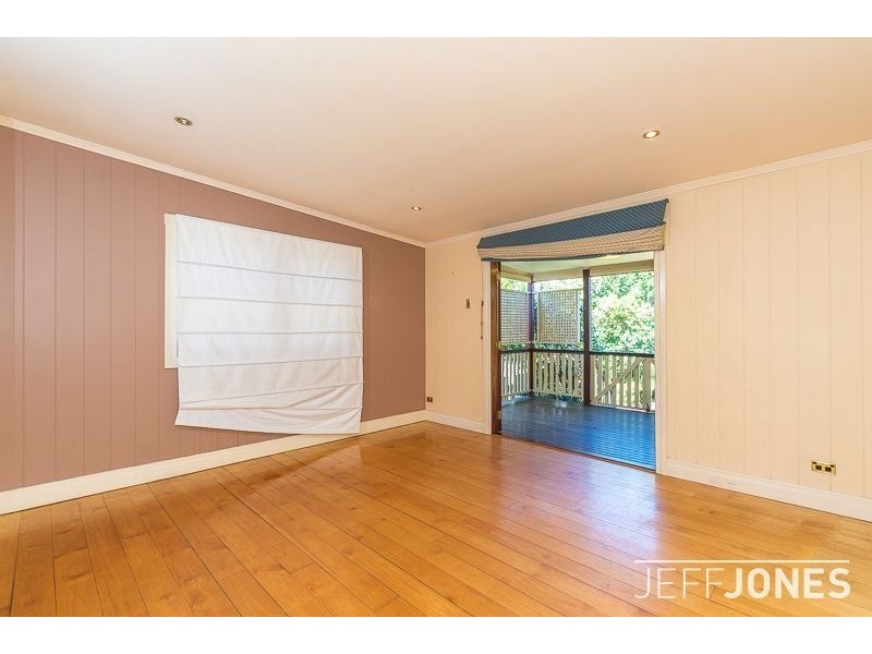 39 Gordon Street, Greenslopes QLD 4120