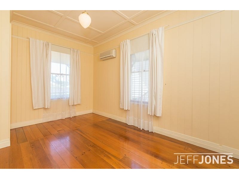 39 Gordon Street, Greenslopes QLD 4120