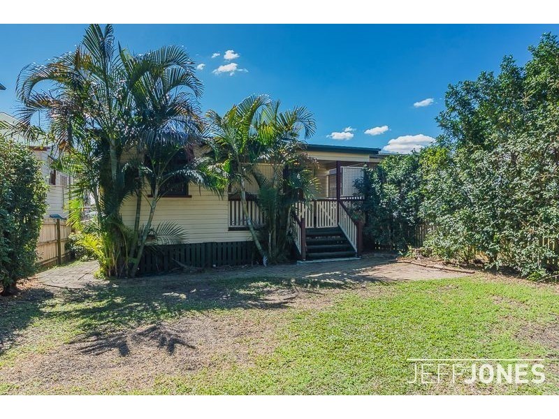 39 Gordon Street, Greenslopes QLD 4120