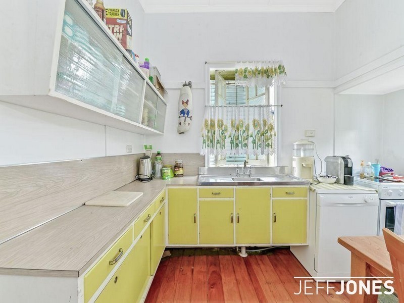 36 Earl Street, Greenslopes QLD 4120