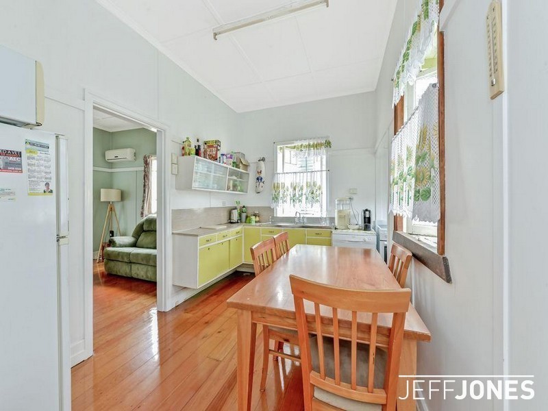 36 Earl Street, Greenslopes QLD 4120