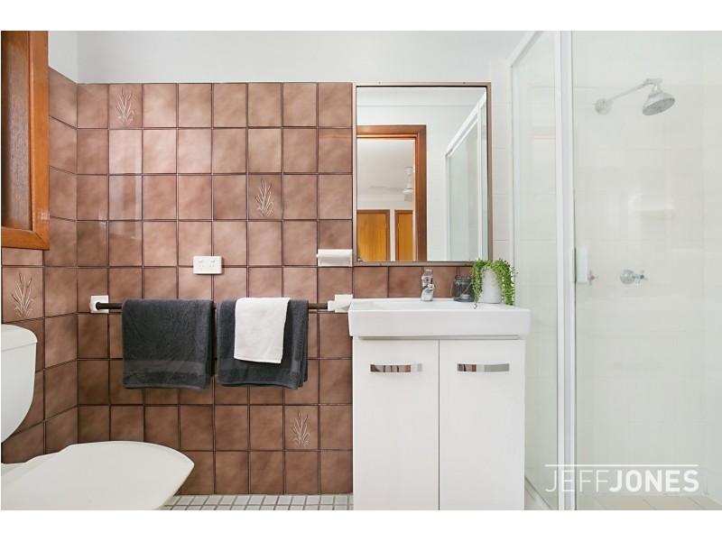 33 Briarwood Street, Carindale QLD 4152