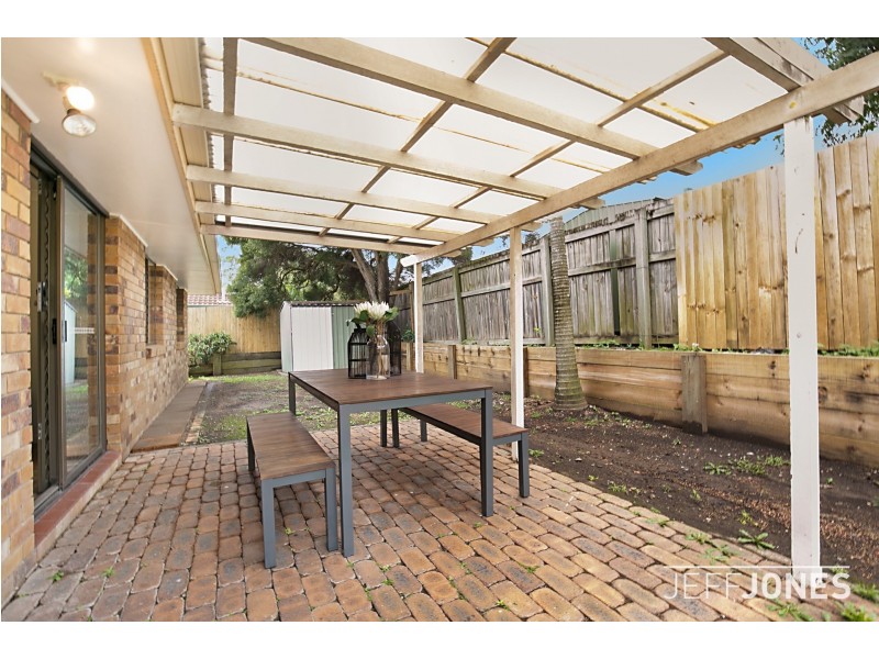 33 Briarwood Street, Carindale QLD 4152