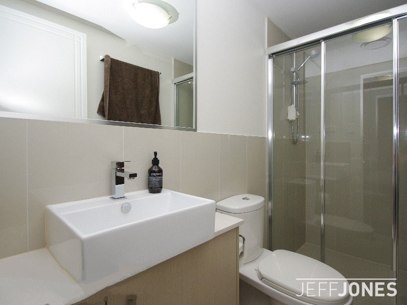 3/23 Potts Road, East Brisbane QLD 4169