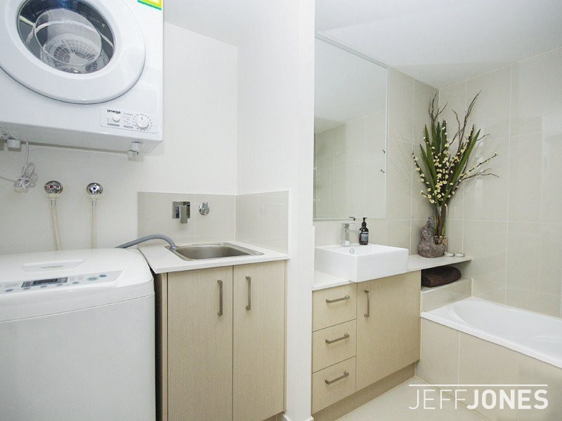 3/23 Potts Road, East Brisbane QLD 4169