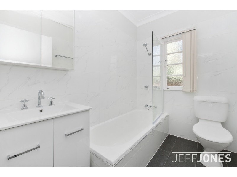 70 Stanley Road, Camp Hill QLD 4152