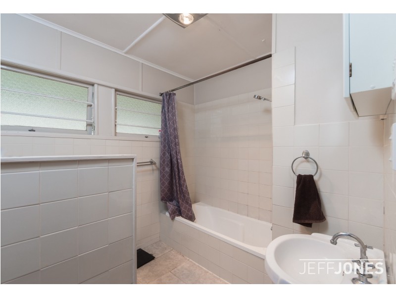 16 Orwell Street, Camp Hill QLD 4152