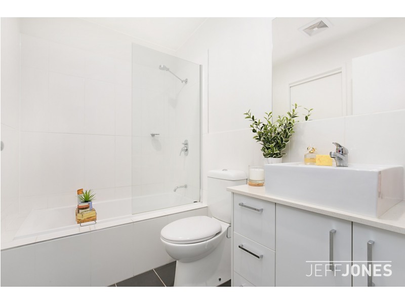 8/90 Cambridge Street, Carina Heights QLD 4152