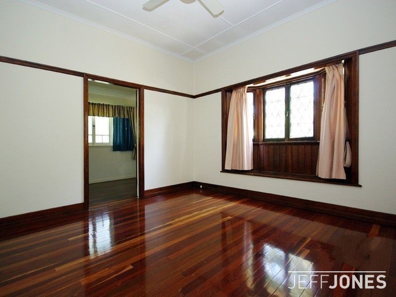 4 Annie Street, Camp Hill QLD 4152