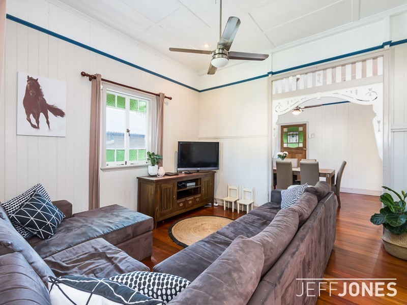 24 Brown Street, Camp Hill QLD 4152