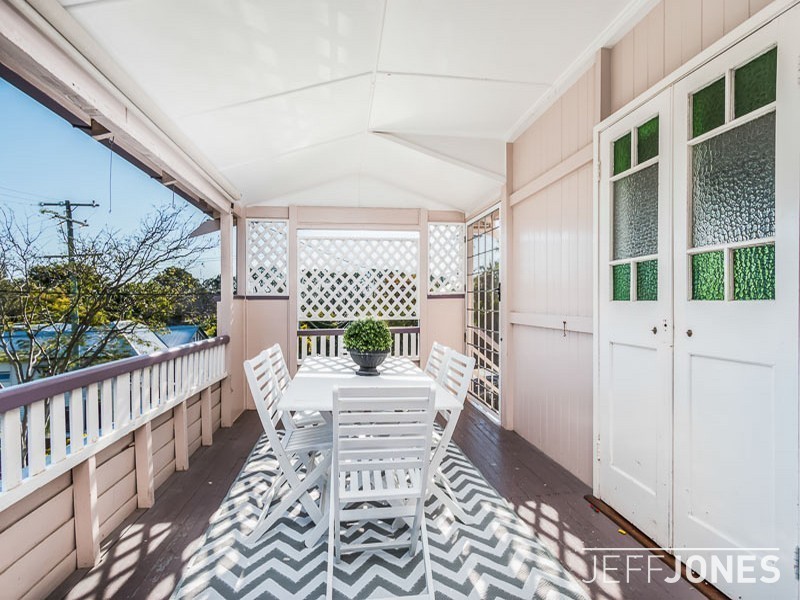 24 Brown Street, Camp Hill QLD 4152