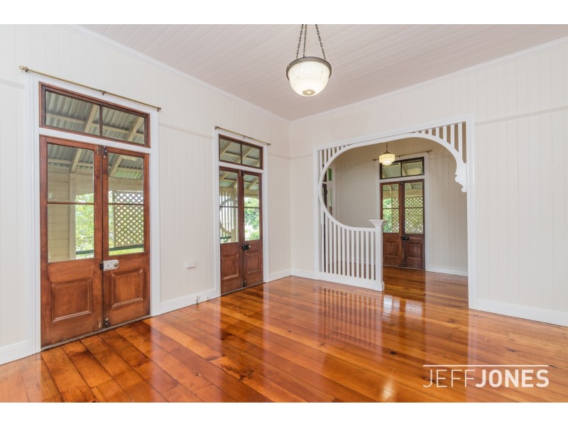 35 Thackeray Street, Norman Park QLD 4170