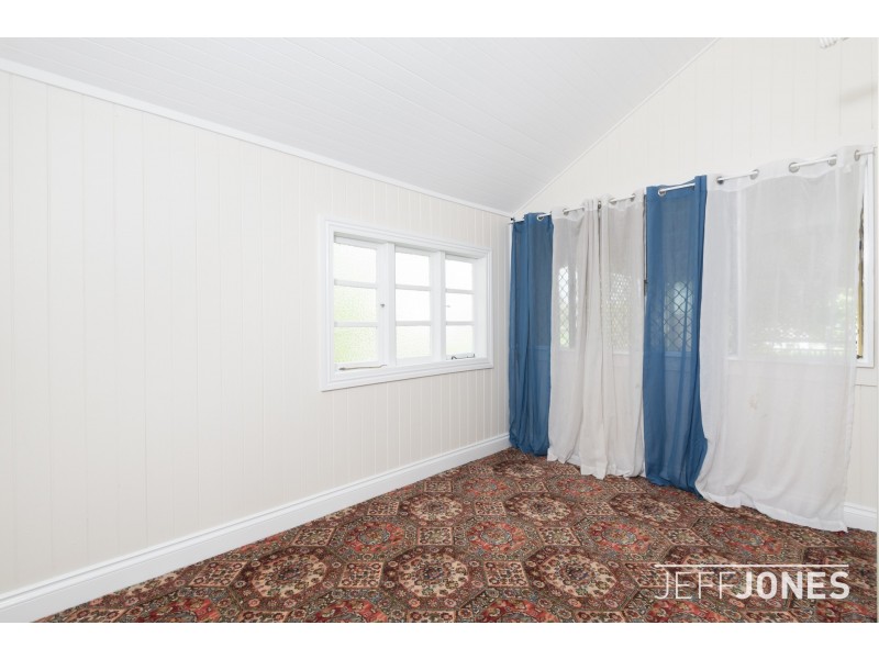 35 Thackeray Street, Norman Park QLD 4170