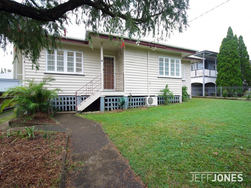 43 Stimpson Street, Fairfield QLD 4103