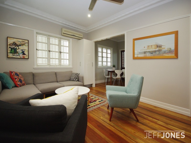 43 Stimpson Street, Fairfield QLD 4103