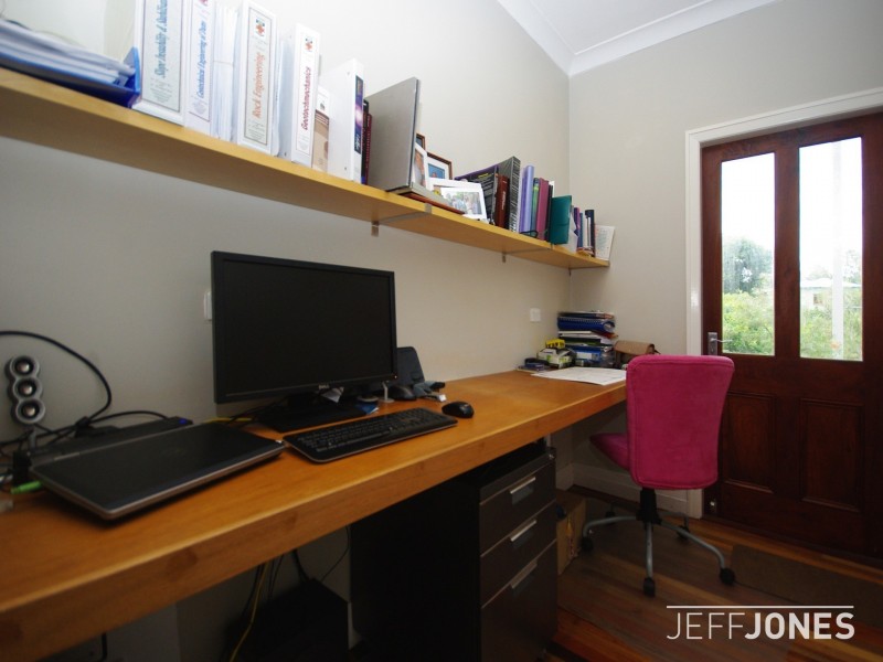 43 Stimpson Street, Fairfield QLD 4103