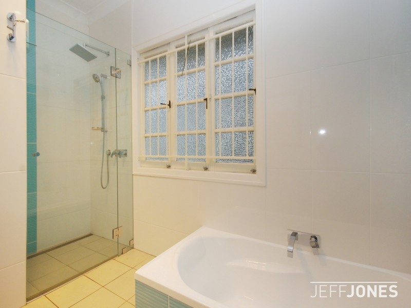 43 Stimpson Street, Fairfield QLD 4103