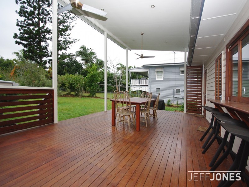 43 Stimpson Street, Fairfield QLD 4103