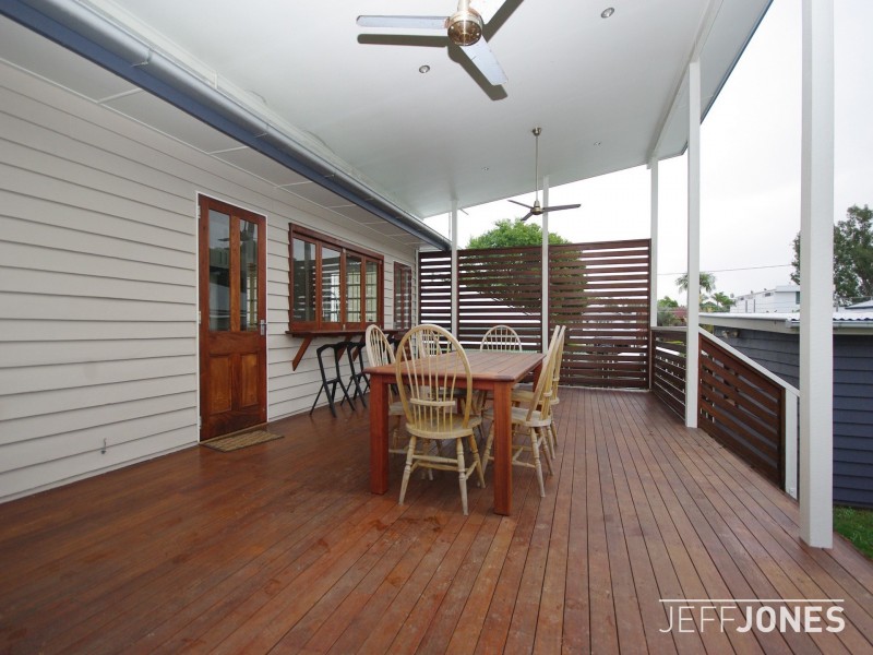 43 Stimpson Street, Fairfield QLD 4103