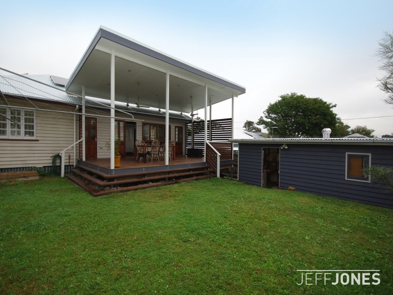 43 Stimpson Street, Fairfield QLD 4103