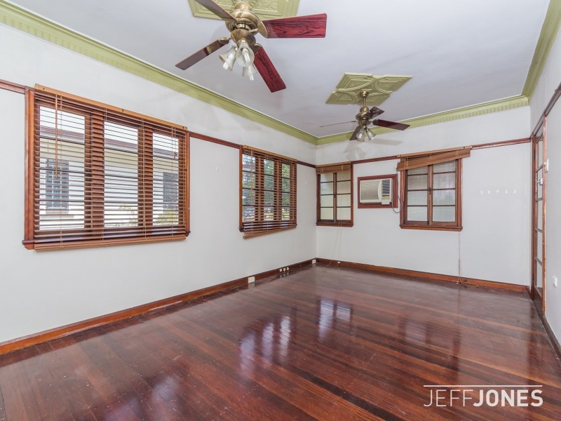 94 Earl Street, Greenslopes QLD 4120