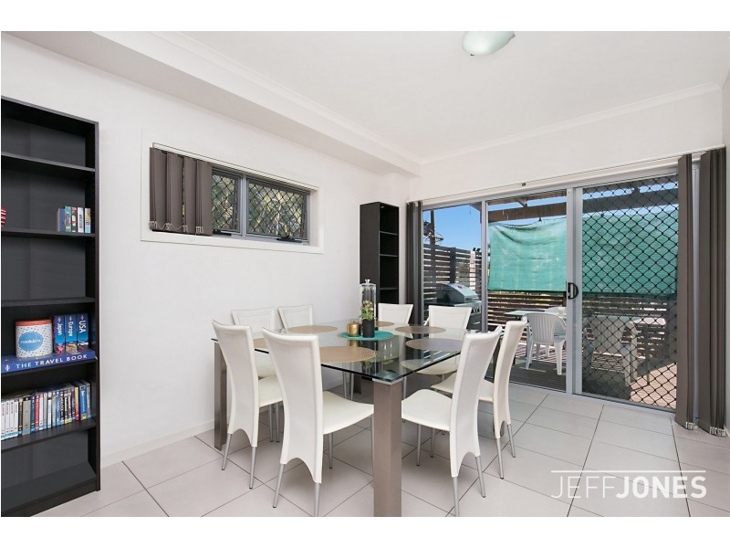 2/15 Mons Road, Carina Heights QLD 4152