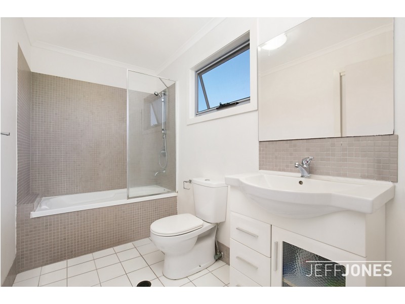 2/15 Mons Road, Carina Heights QLD 4152