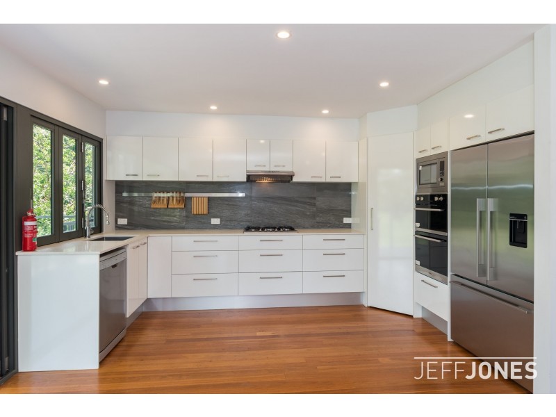 158 Fairfield Road, Fairfield QLD 4103
