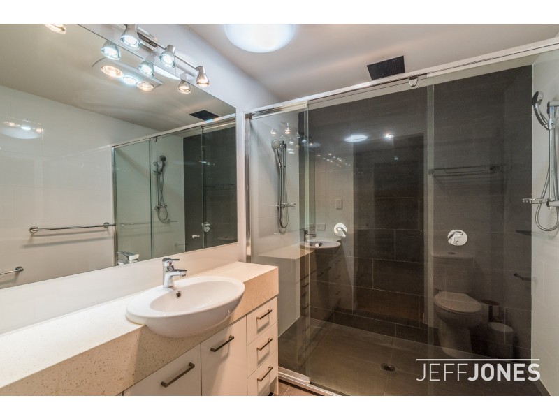 158 Fairfield Road, Fairfield QLD 4103
