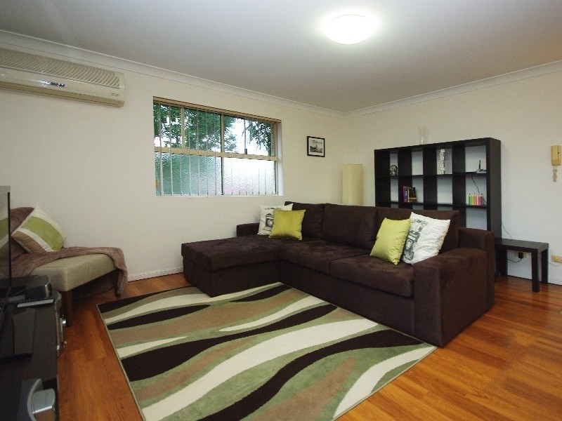 8/72 Earl Street, Greenslopes QLD 4120