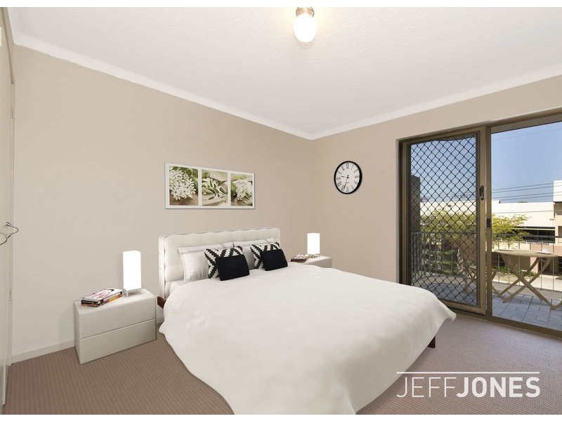 2/60 Ekibin Road, Annerley QLD 4103