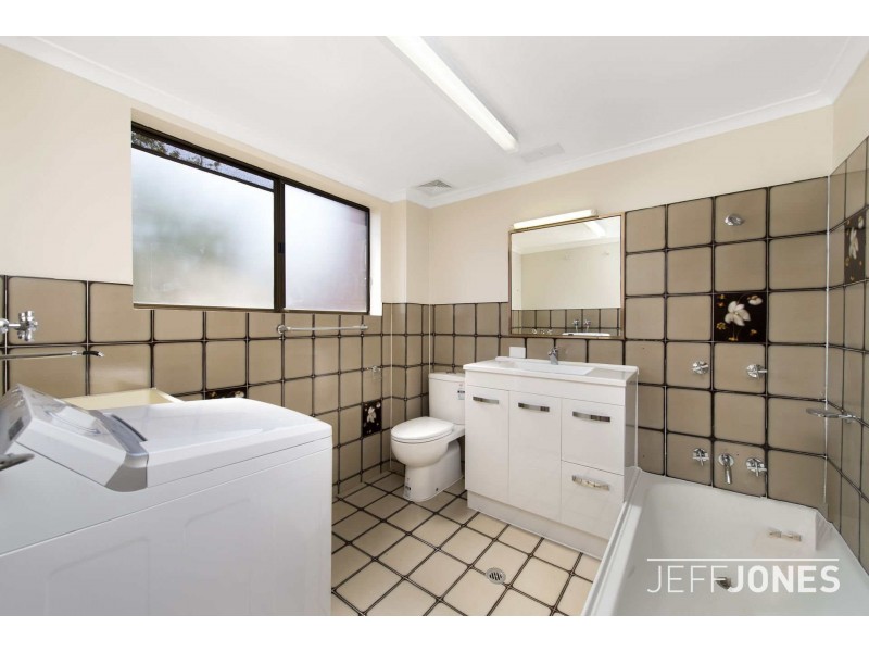 2/60 Ekibin Road, Annerley QLD 4103