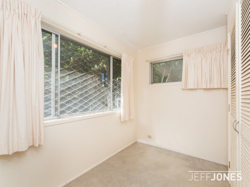 16 Cougar Street, Indooroopilly QLD 4068